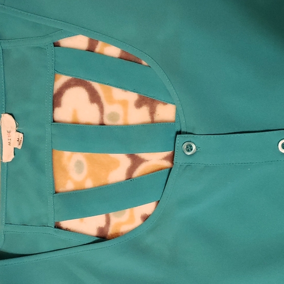 Blouse - Picture 3 of 4